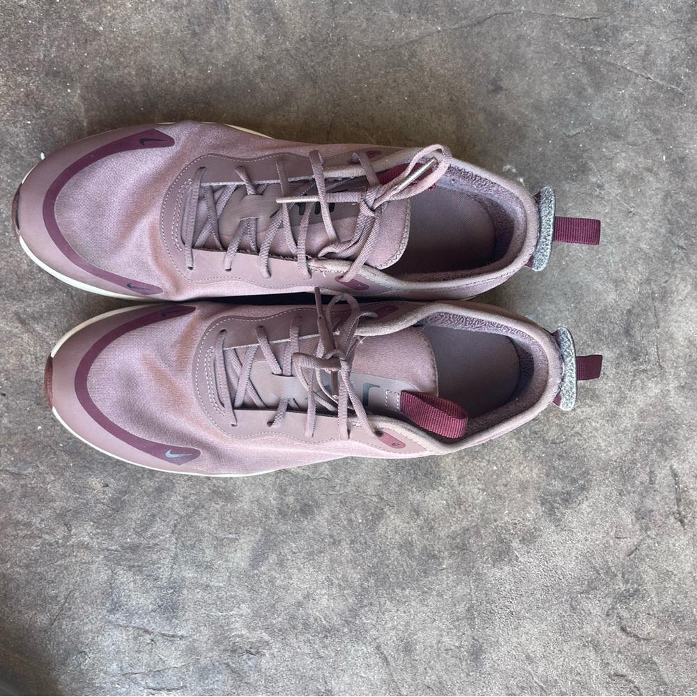 Nike Women's Air Max Dia Sneakers (purple)